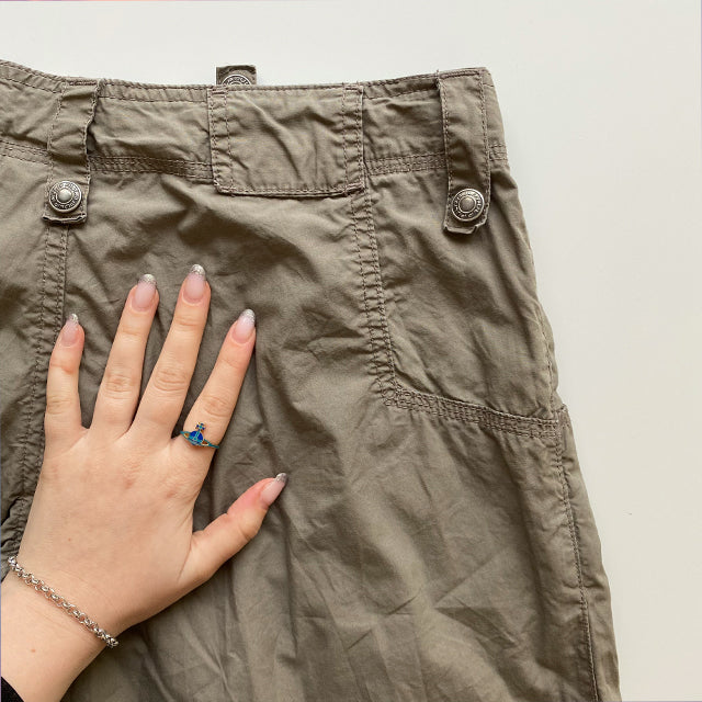 Vintage Y2K Low Waist Khaki Cargos (36 EU/UK 8)