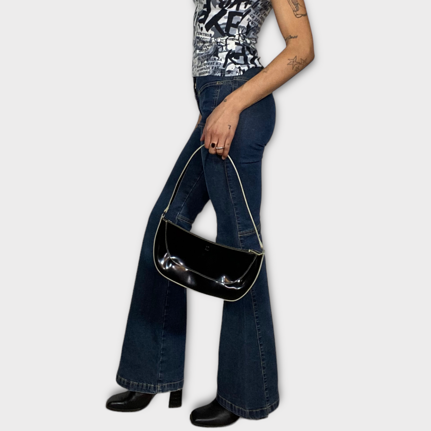 Vintage 2000's Model Off Duty Dark Wash Flared Jeans (XS/S)