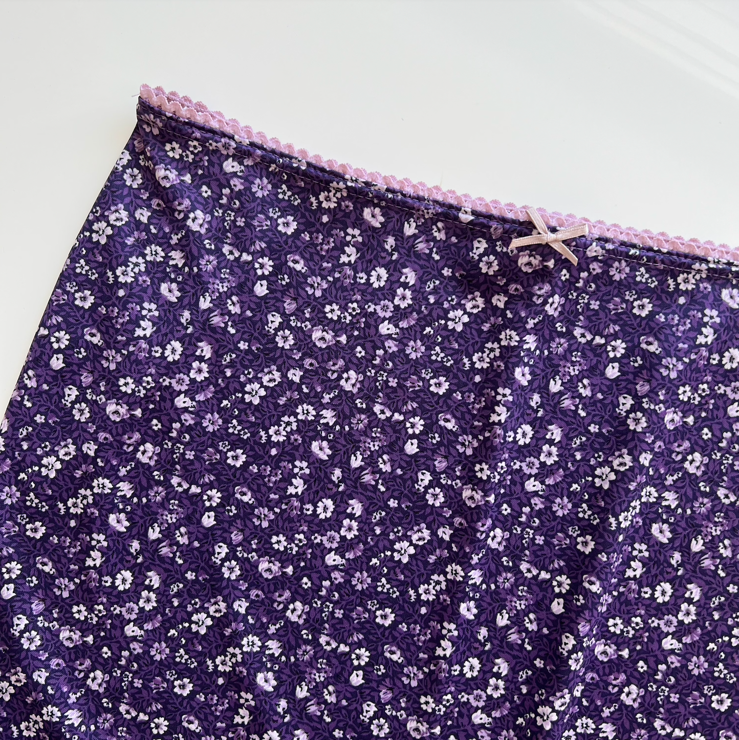 Vintage 90's Romantic Purple Floral Midi Skirt (M)
