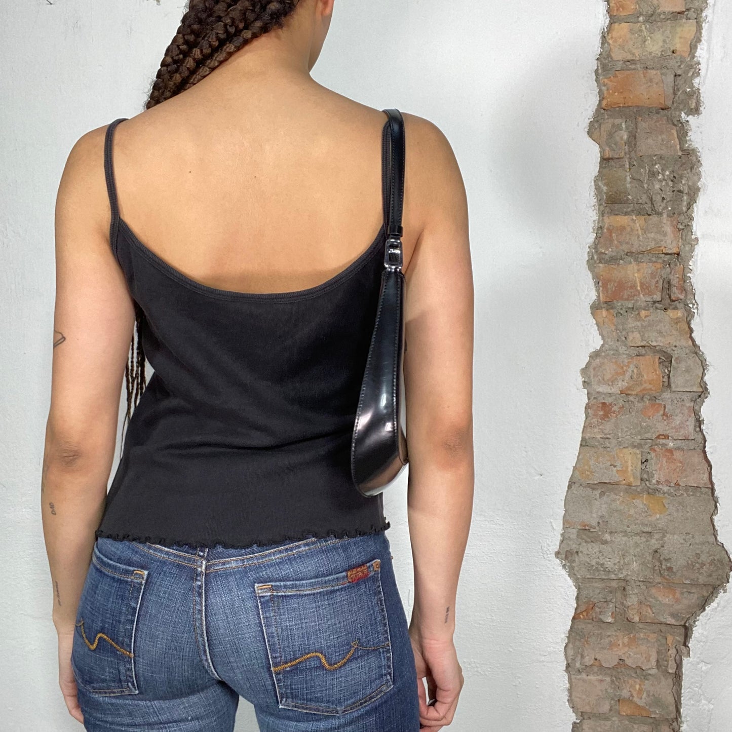 Vintage 2000's Surfer Black Top with 'Jamaica' and Shell Print (M/L)