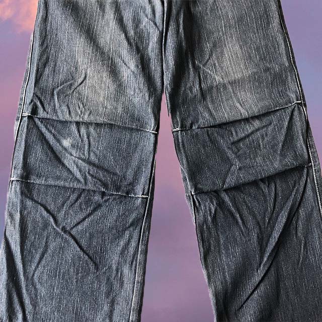 Vintage 90's Mid-Waist Cargos with Dragon Embroidery (34 EU/UK 6)