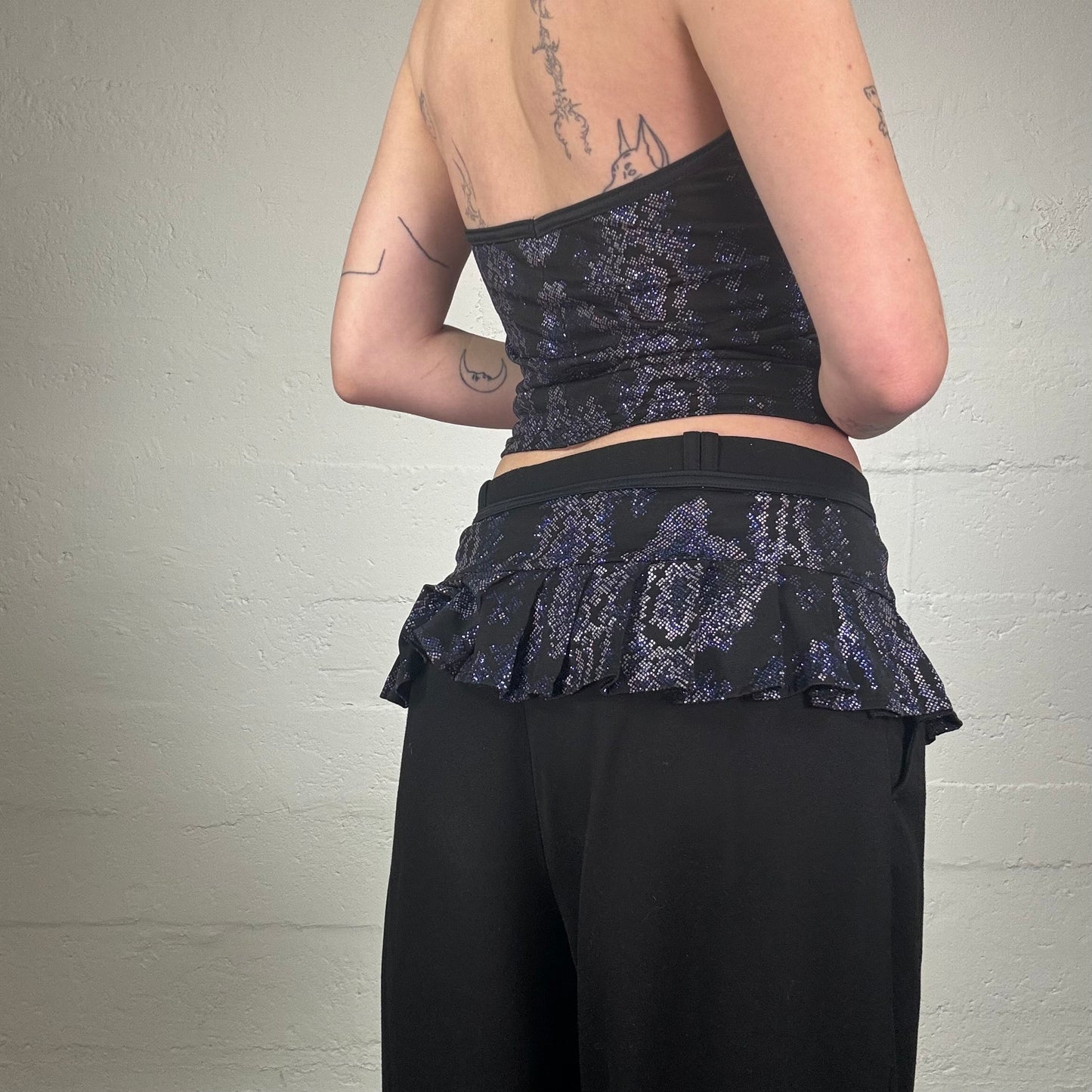 Vintage 2000's Funky Black and Purple Shiny Sequins and Rhinestones Decorated Micro Pleated Skirt and Tube Top Set (M)