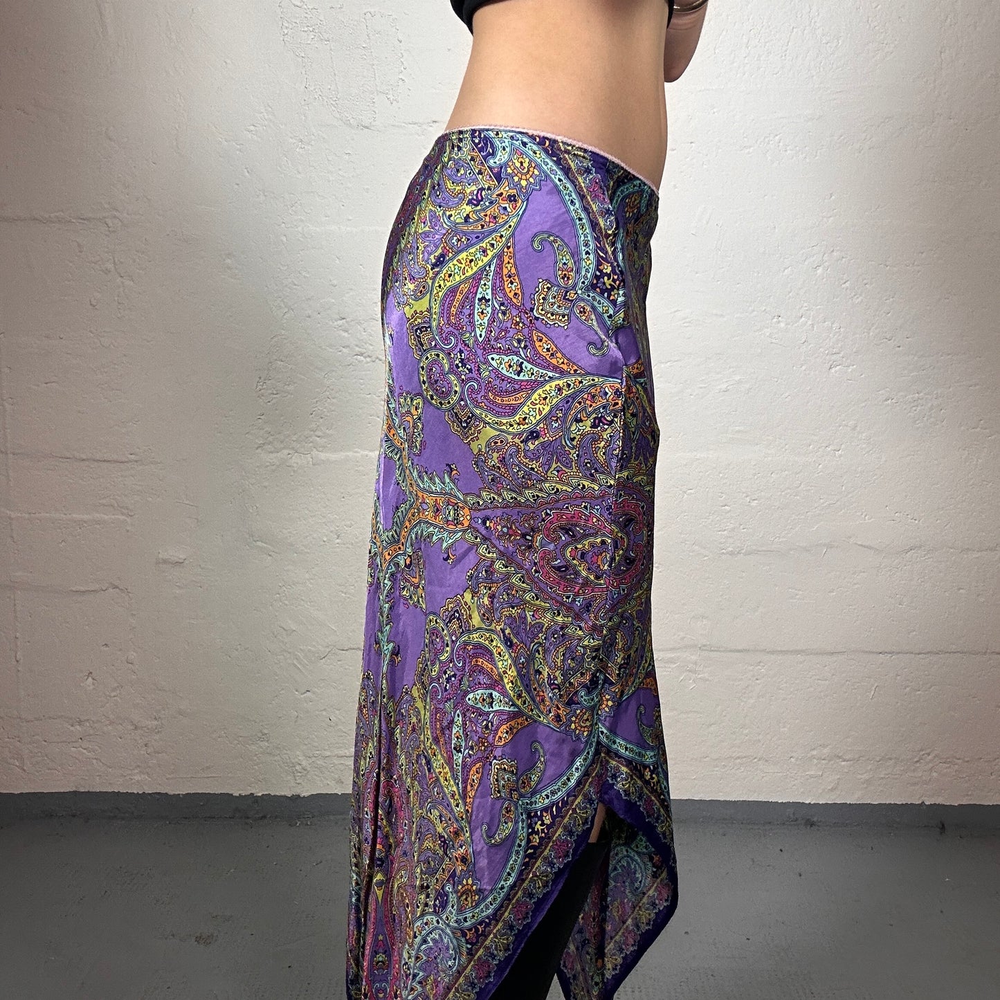 Vintage 2000's Chic EuroSummer Purple Silky Printed Skirt (S/M)