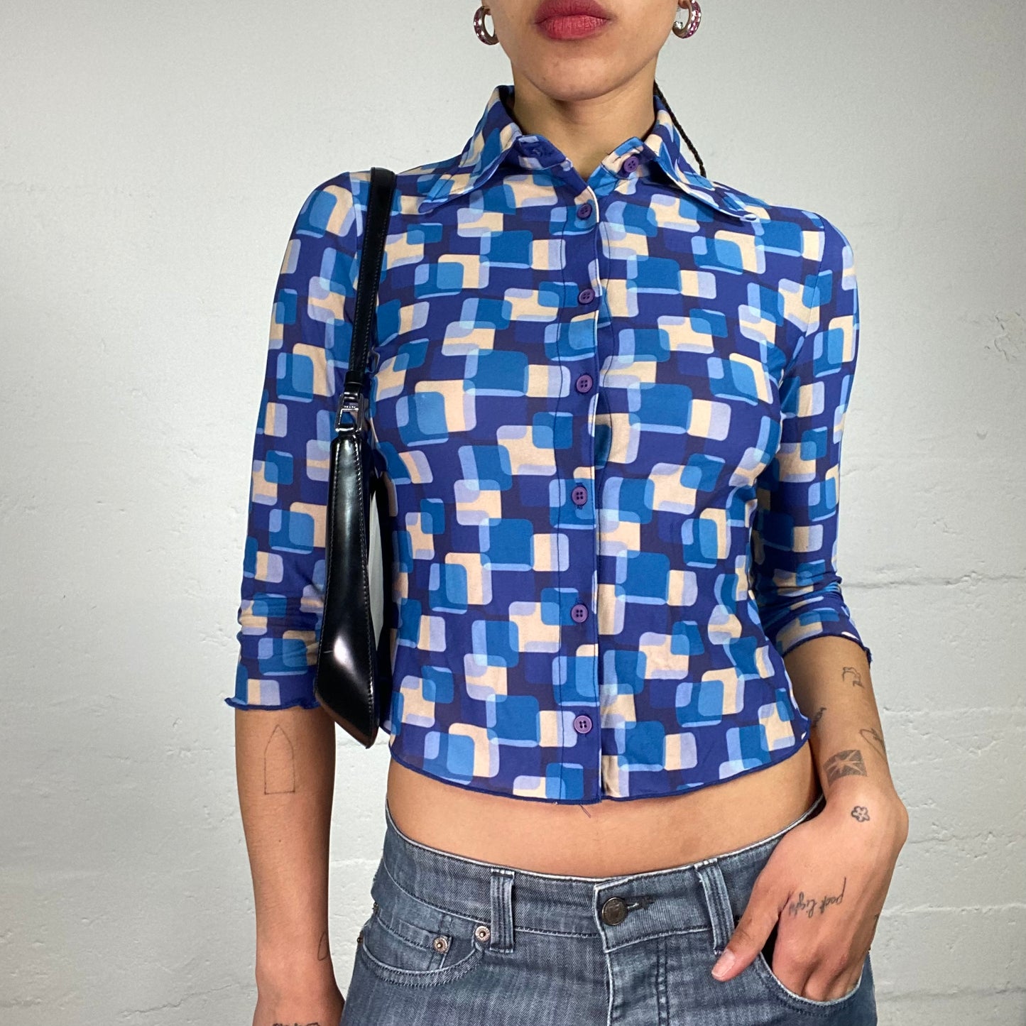 Vintage 2000's Downtown Girl Blue Geomentric Print 2/4 Sleeve Button Up Shirt with Collar (S)