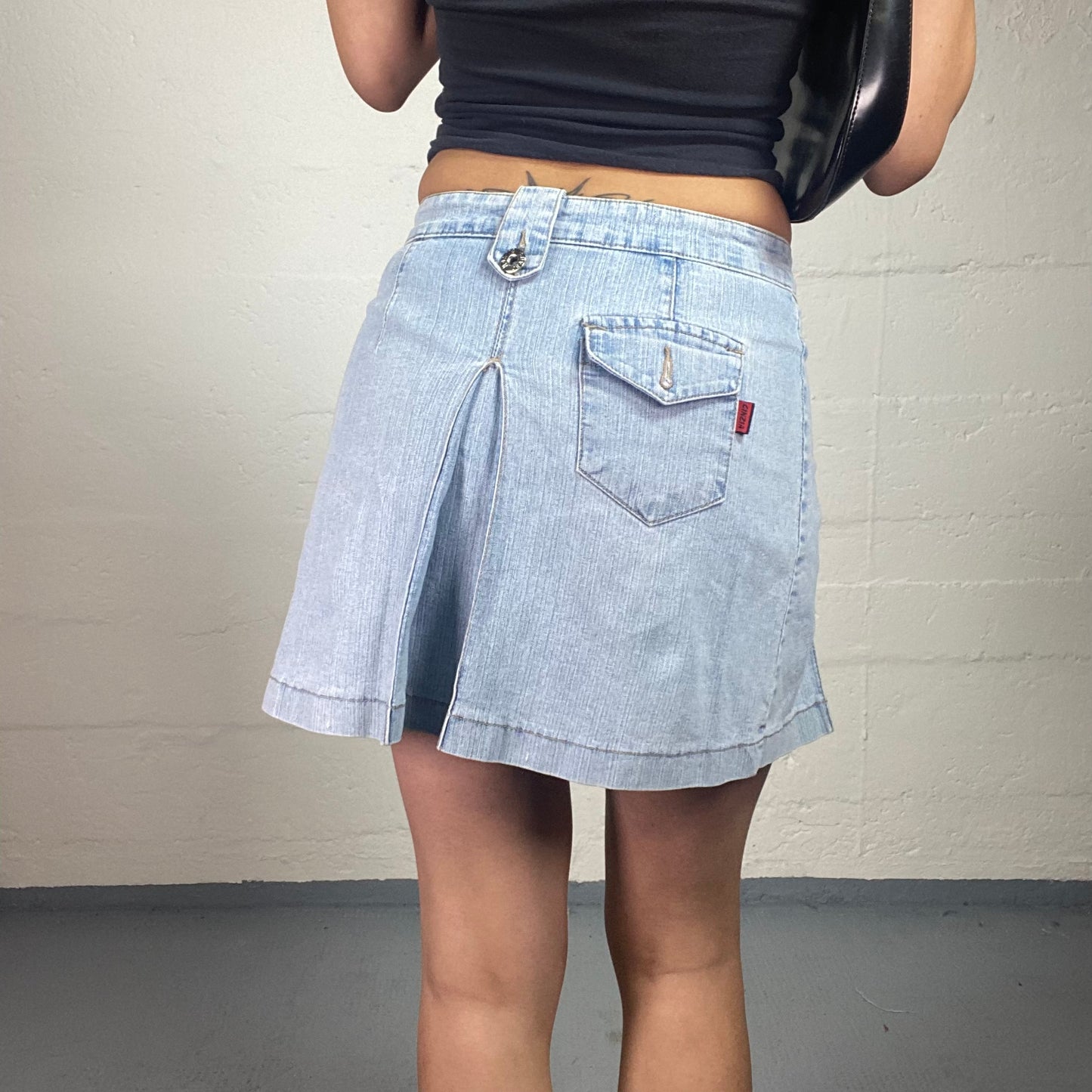 Vintage 2000's School Girl Style Light Washed Denim Pleated Skirt (S)