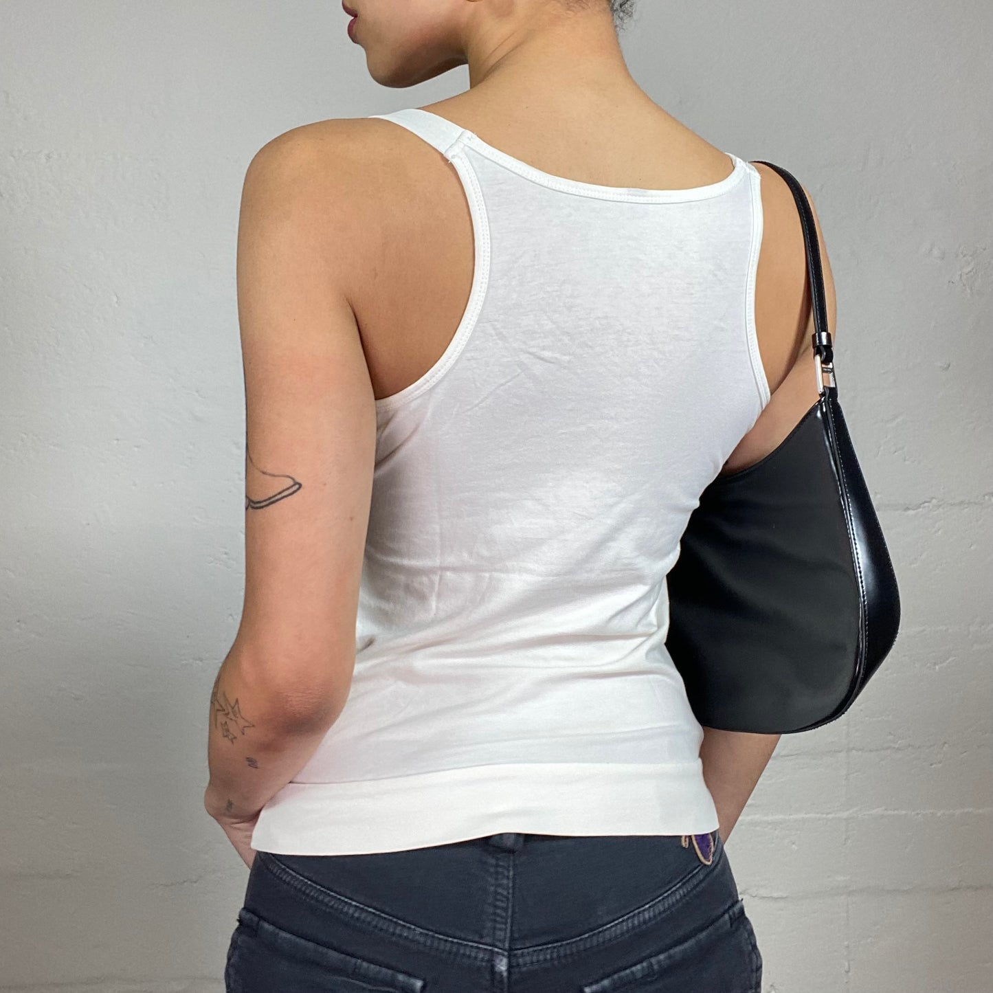 Vintage 2000's Fun White Summer Tank Top with Cartoon Print and Metal Details (L/XL)