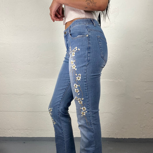 Vintage 2000’s Soft Girl Light Denim Washed Out Bootcut Middle Waist Pants with White Floral Print (M)