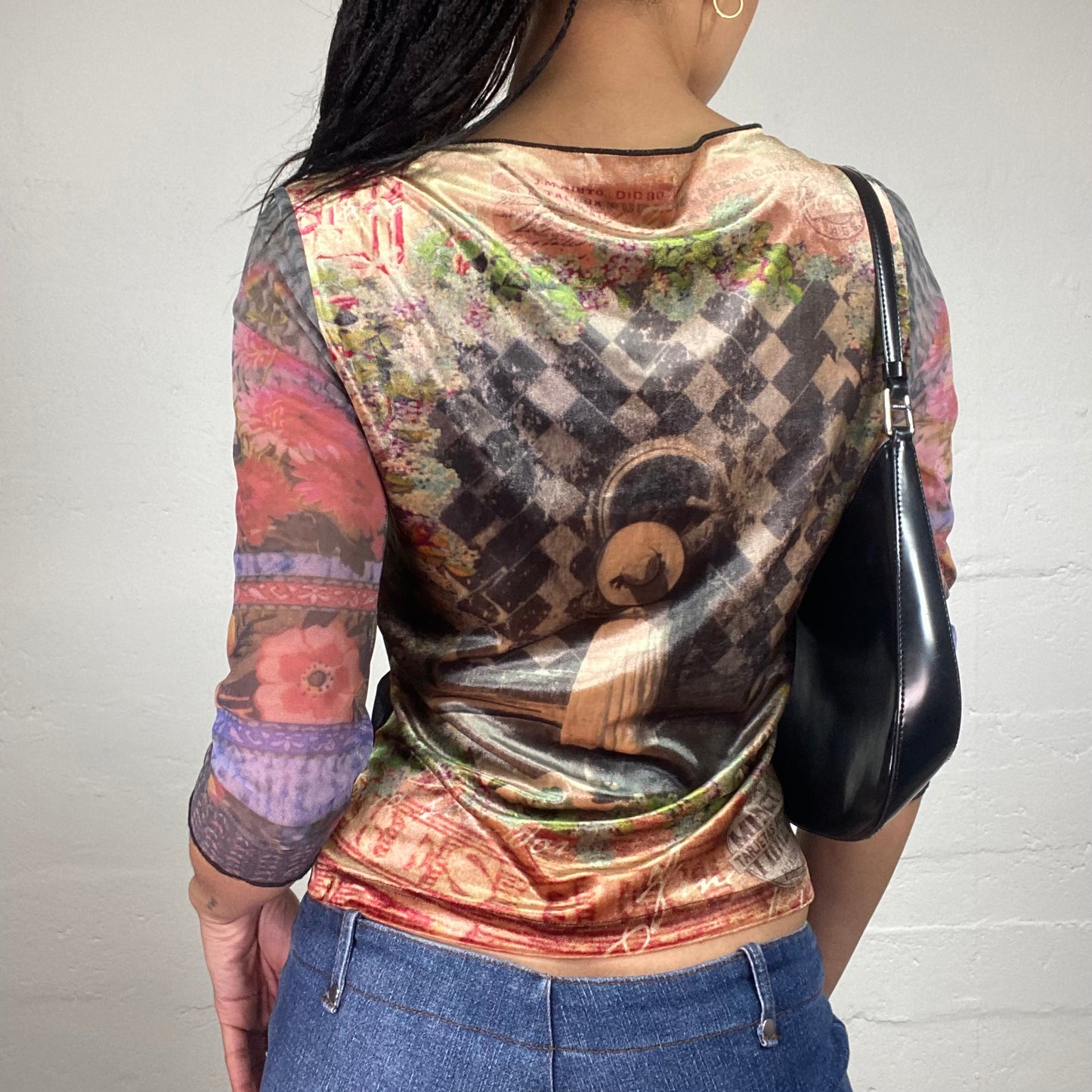 Vintage 2000's Downtown Girl Multicoloured Velour Painting Print 2/4 Sleeve V-Cut Top (M)