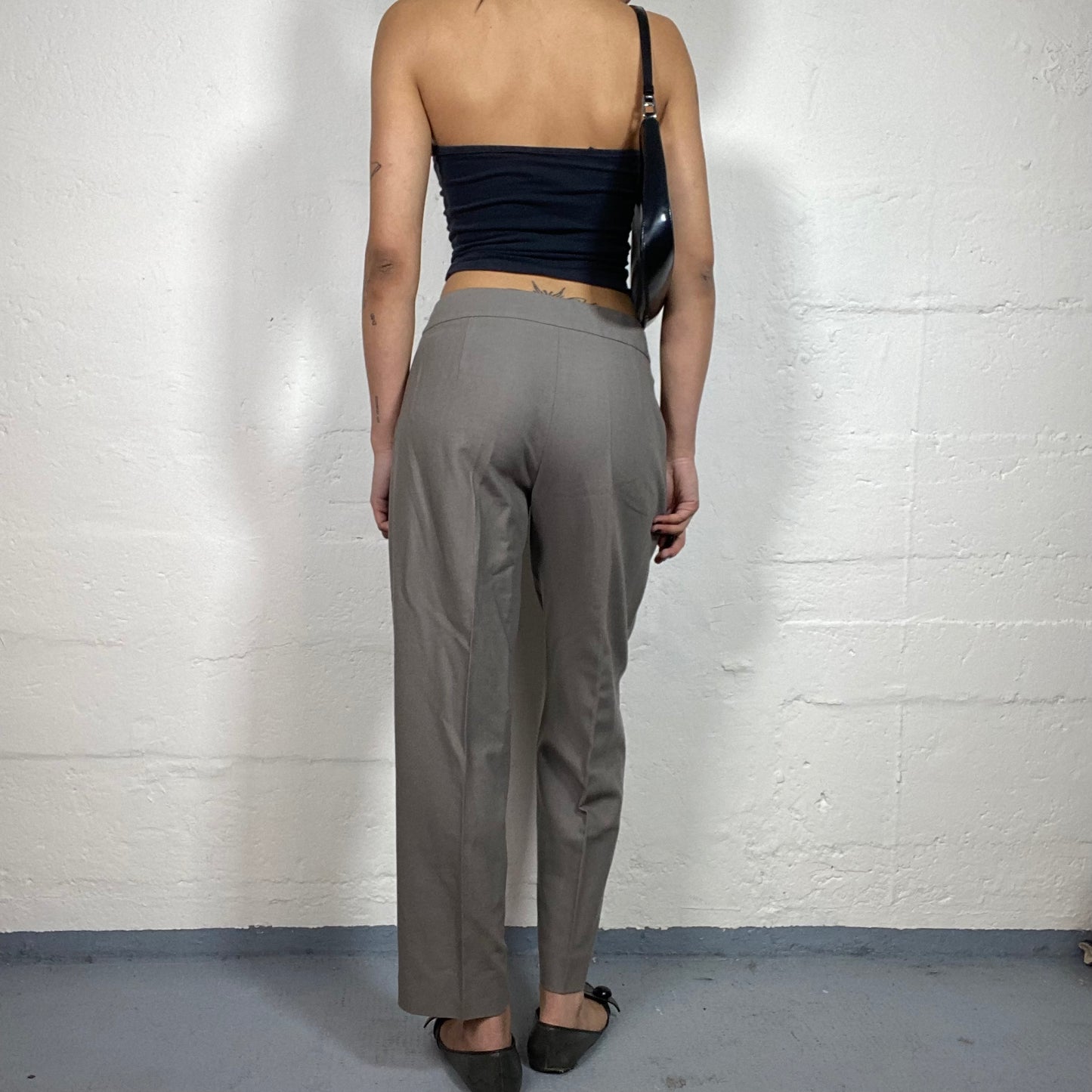 Vintage 2000's Giorgio Armani Office Girl Warm Grey Low Waisted Straight Fit Pants (M)