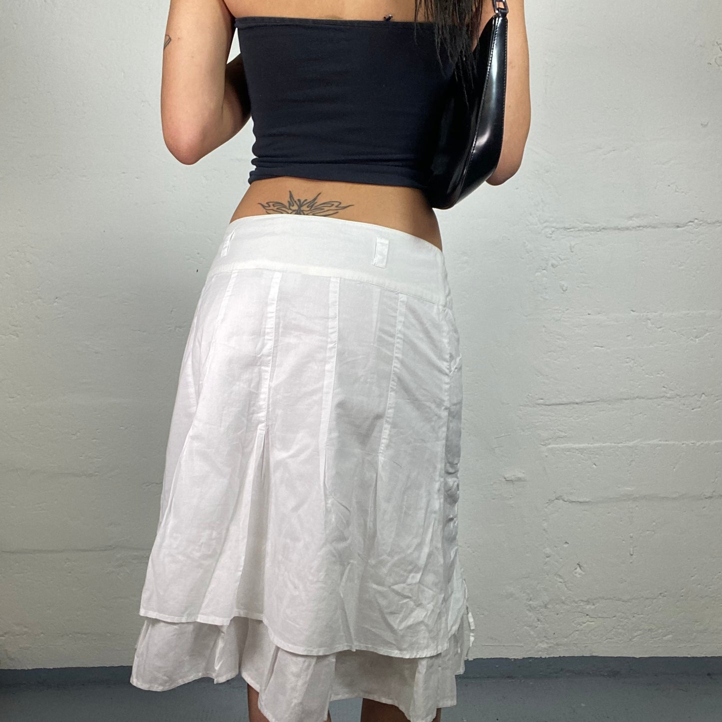 Vintage 2000's Summer Flowy White Low Waisted Layered Midi Skirt (M)