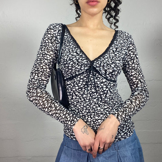 Vintage 2000's Coquette Black and White Printed Longsleeve V-Neck Top with Black Lace Trim (S/M)