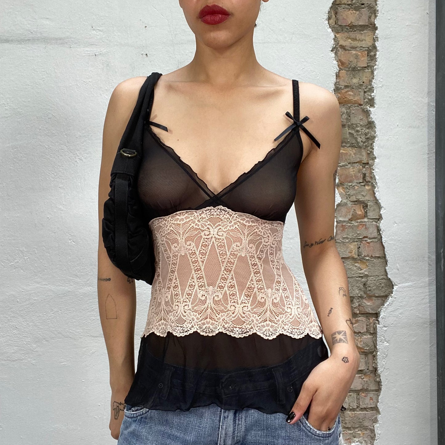 Vintage 90's Lingerie Black and Creme Lace Cami Top (S)