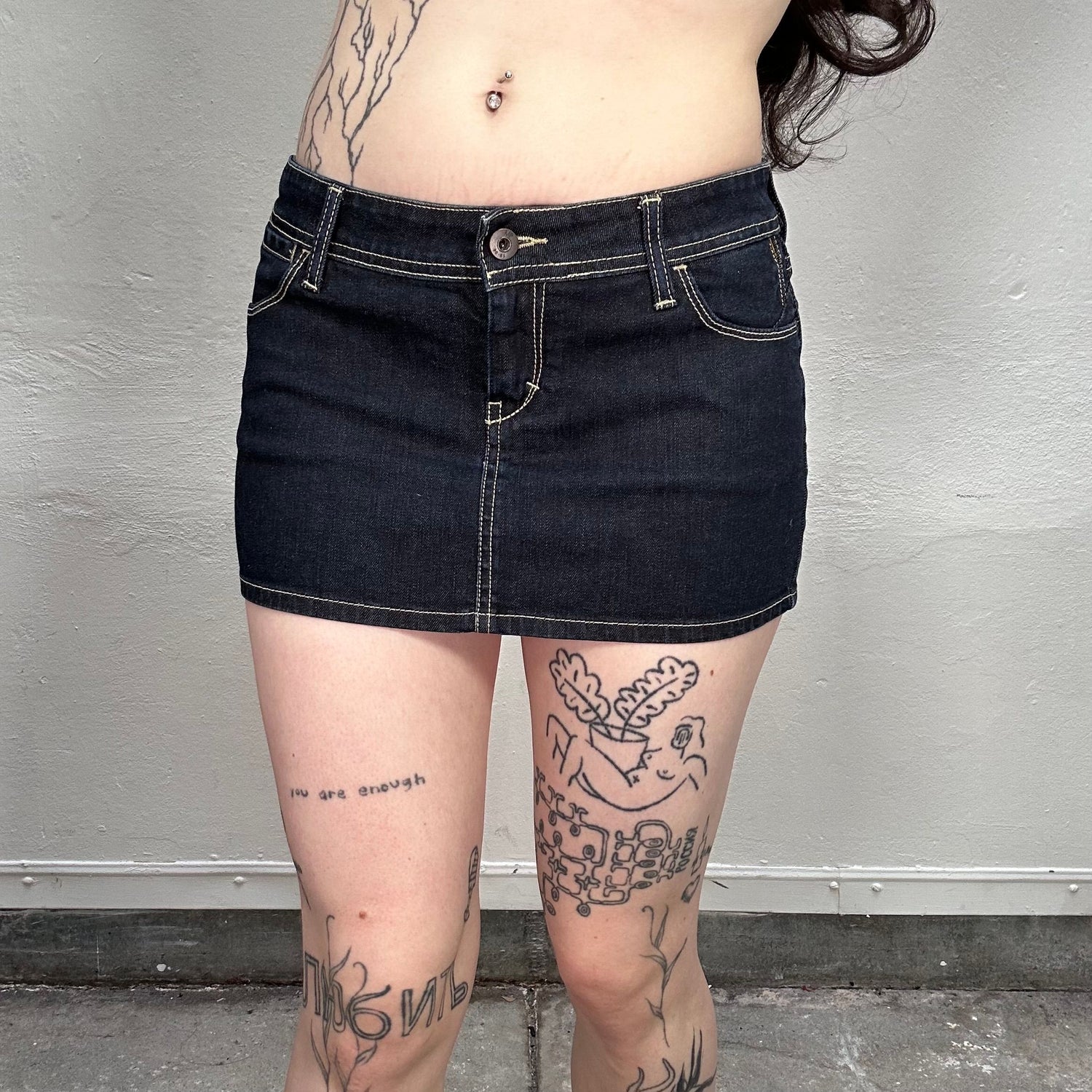 Vintage 90's Grunge Dark Washed Denim Mini Skirt (S) – Michelle Tamar