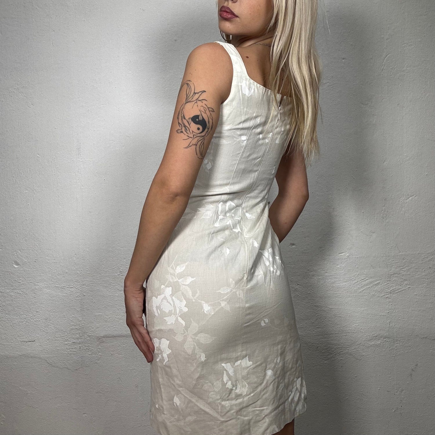 Vintage 90's Classic White Floral Print Mini Dress (S) – Michelle Tamar
