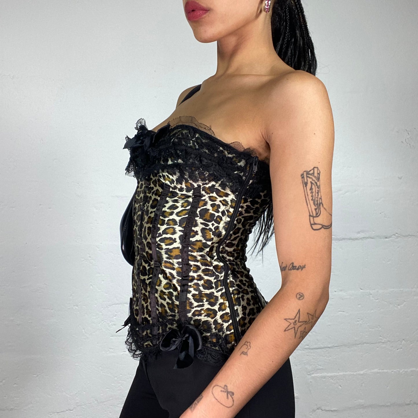 Vintage 2000's Glamorous Party Leo Printed Silky Corset Top with Black Lace Decorations (S)