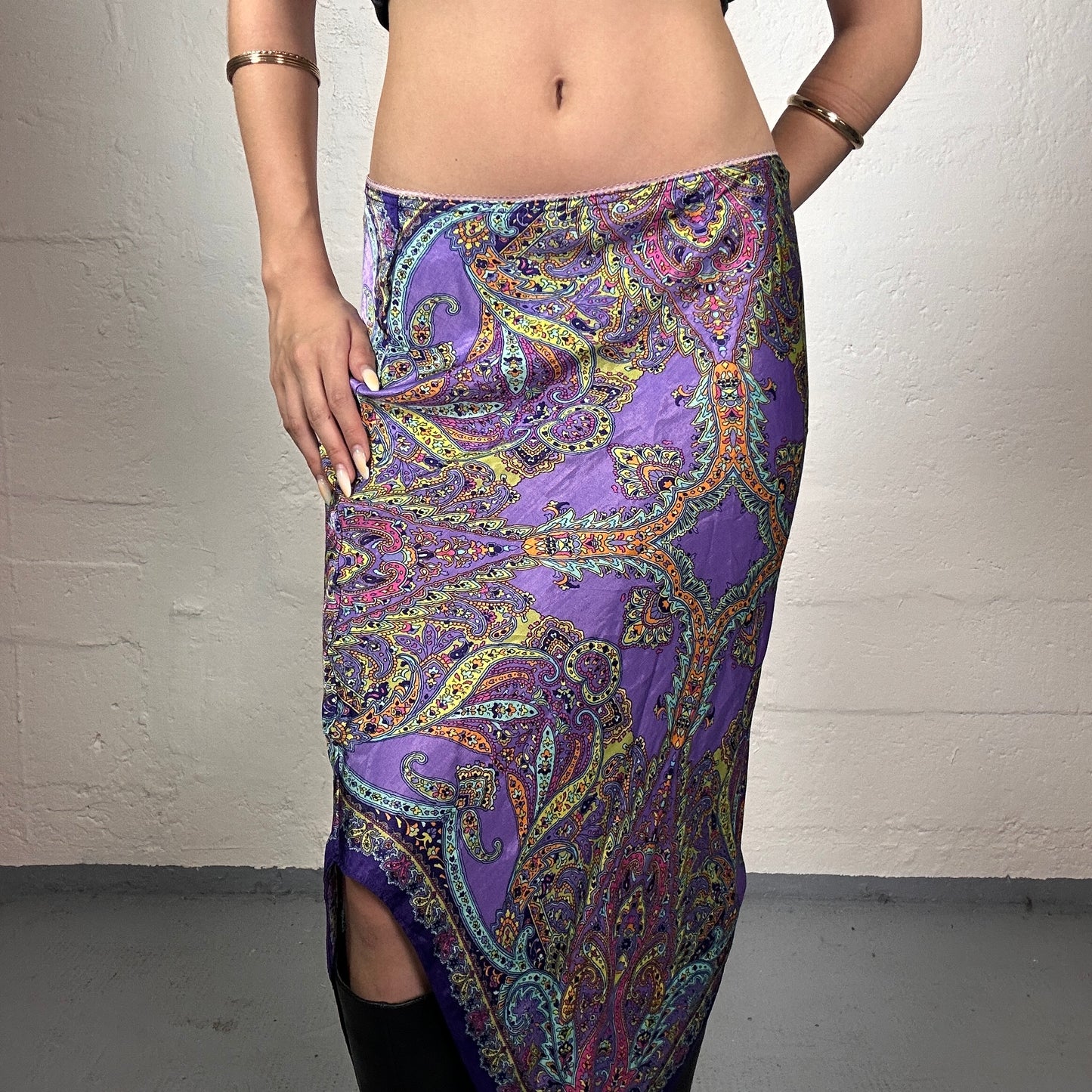 Vintage 2000's Chic EuroSummer Purple Silky Printed Skirt (S/M)