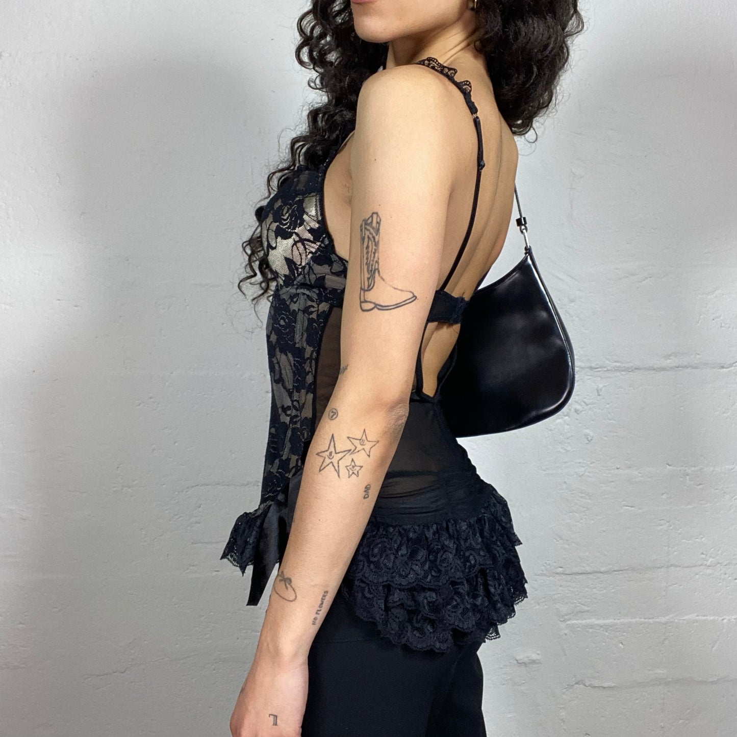 Vintage 2000's Gothic Feminine Black Lace Cami Top with Open Back and Bottom Lace Trim (S)