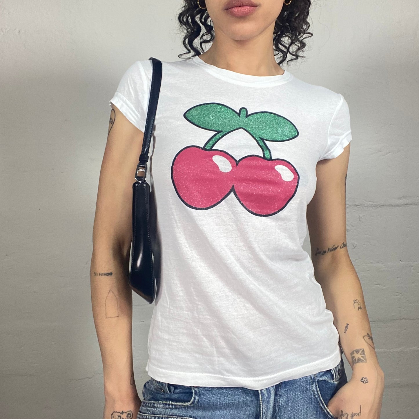 Vintage 2000's Casual White Tee with Cherry Print (XS)
