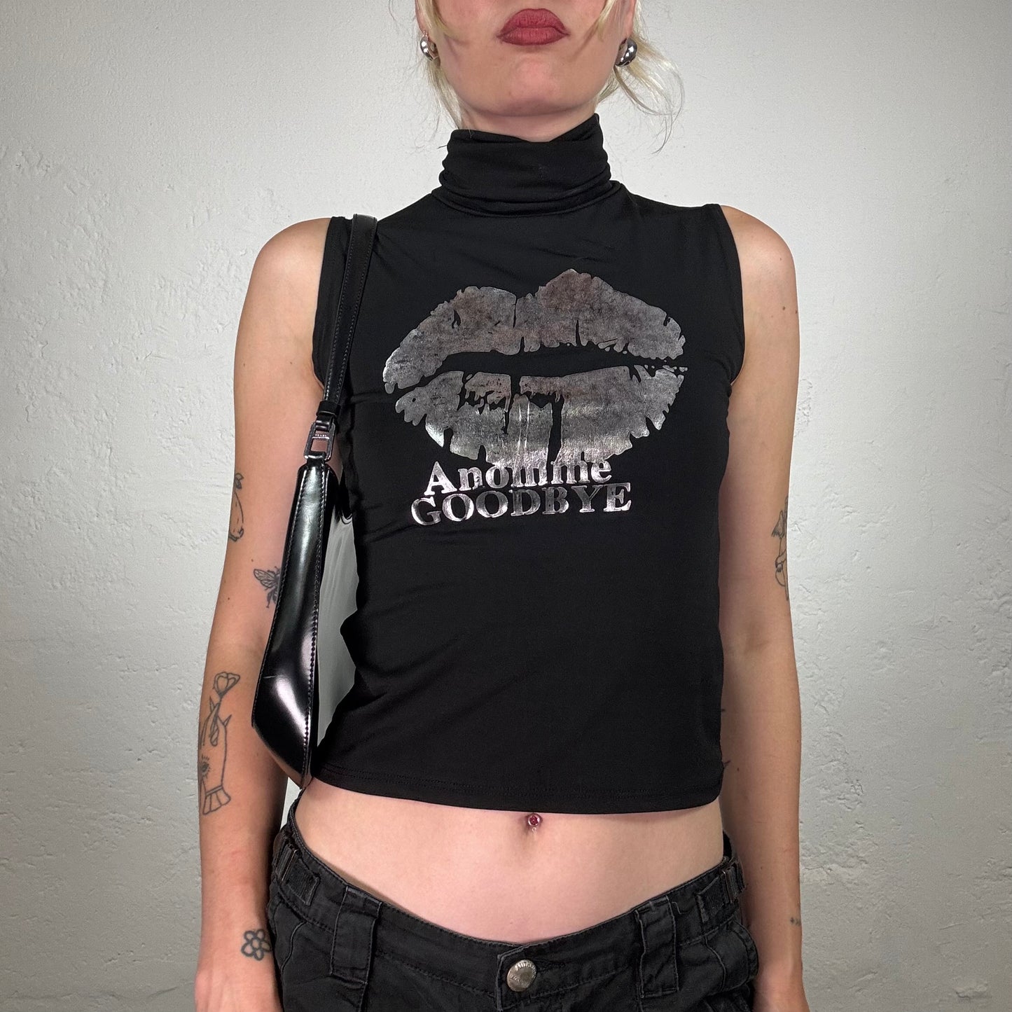 Vintage 2000's Downtown Girl Black Sleeveless Turleneck Top with Silver Lip Print (S)