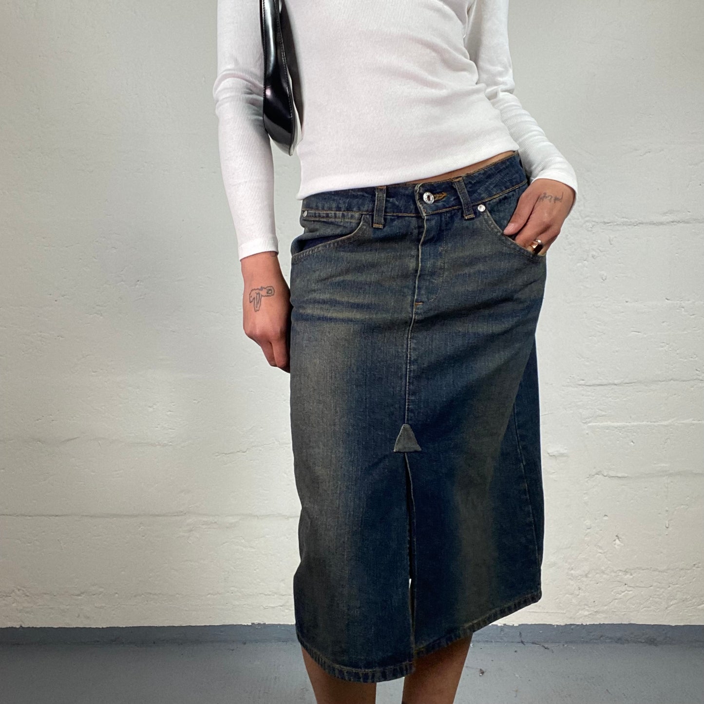 Vintage 2000's Boho Girl Beige Wash Out Midi Denim Skirt (M)