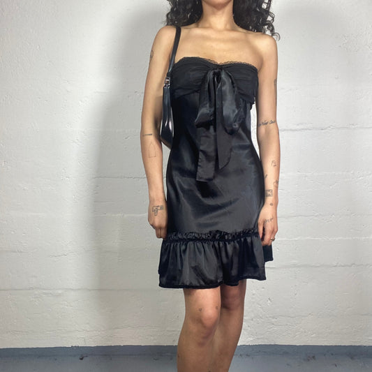 Vintage 2000's Chic Black Satin Tube Dress with Bottom Ruffles and Bra Ribbon (M)