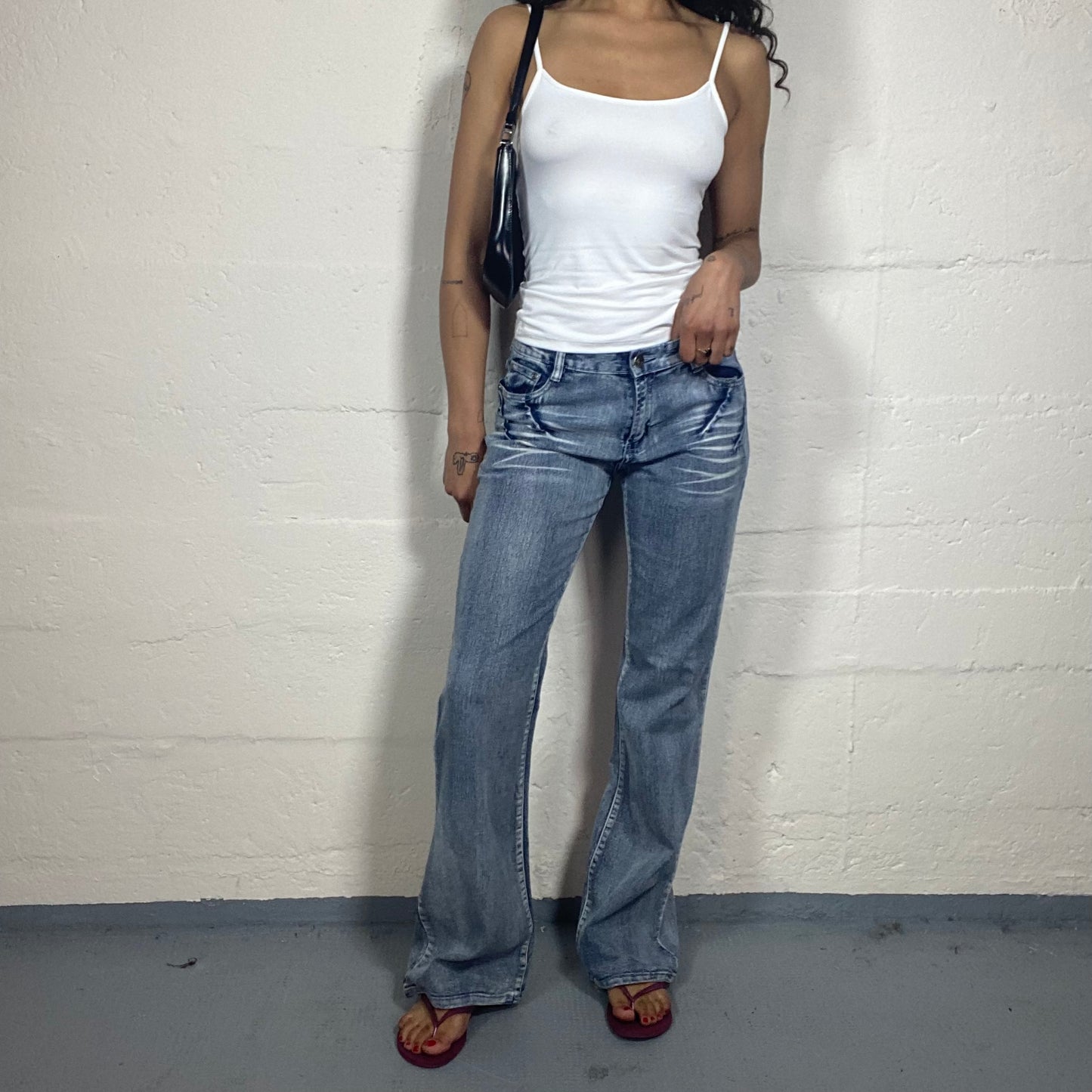 Vintage 2000's Streetwear Blue Wash Out Effect Denim Middle Waist Bootcut Jeans (M)