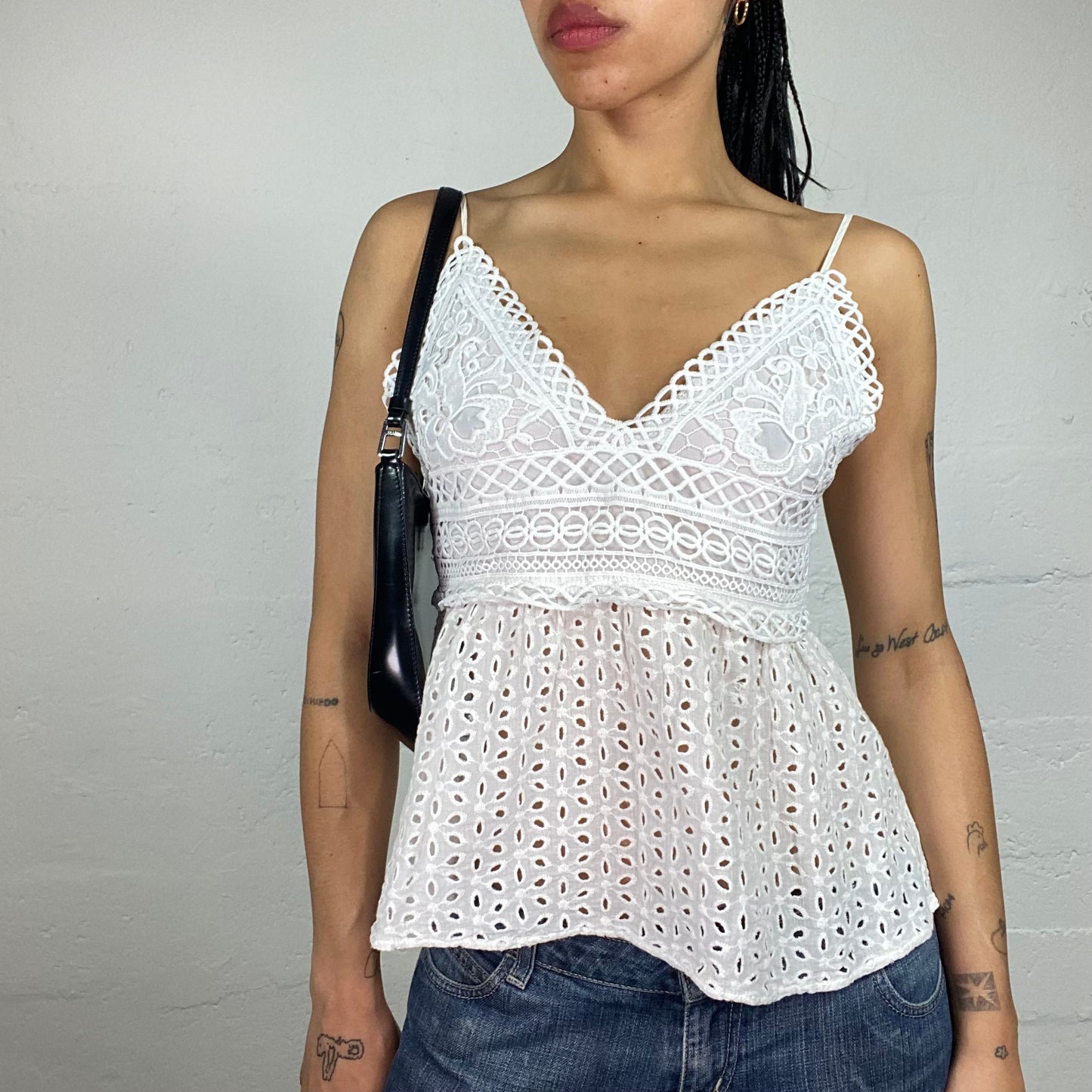 Vintage 2000's Summer Soft Girl White Lace Material Cami Top with Back Binding (M)