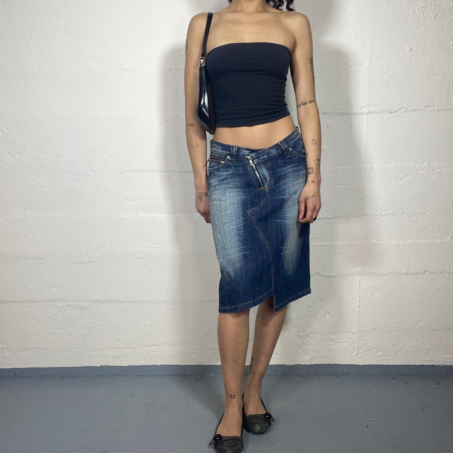 Vintage 2000's Summer Walk Low Waisted Dark Denim Washed Out Effect Asymmetric Midi Skirt (L)