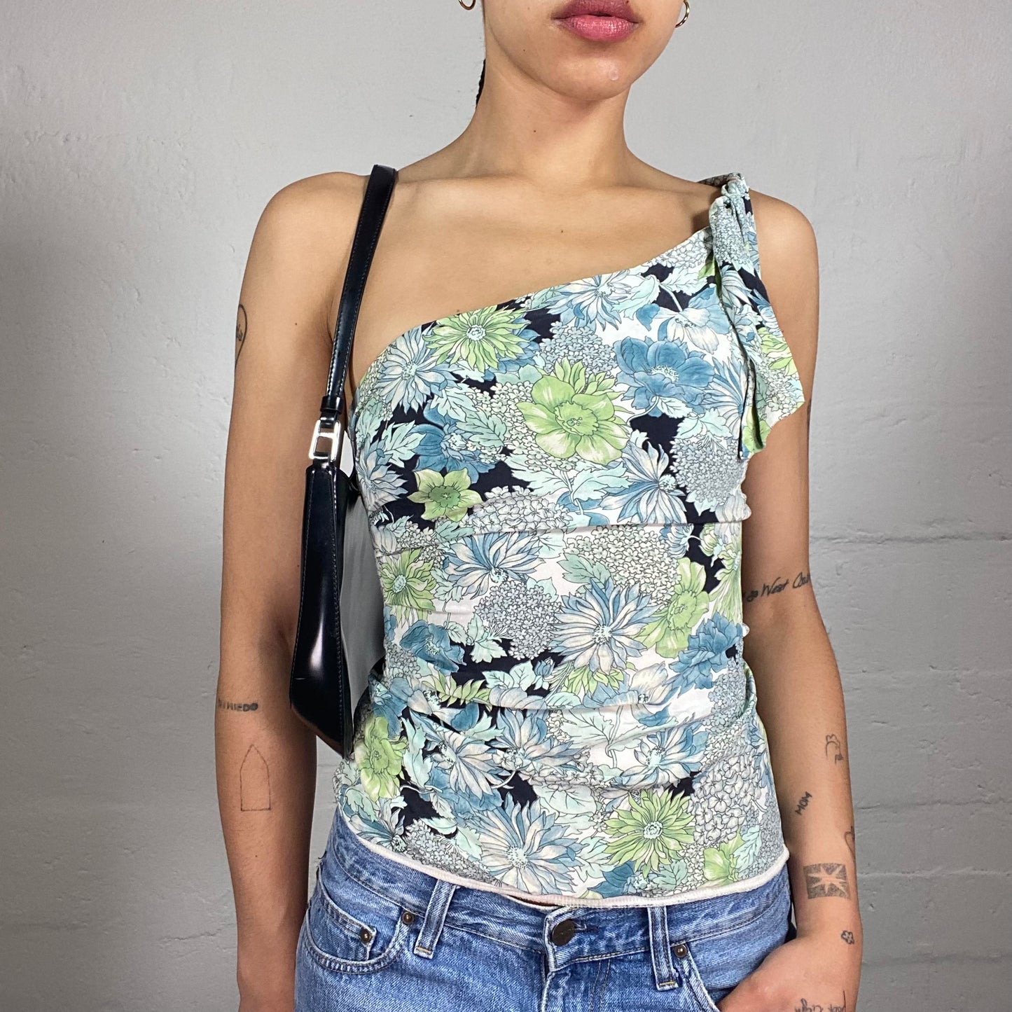 Vintage 2000's Romantic Summer Blue and Green Flower Print One Shoulder Top (M)