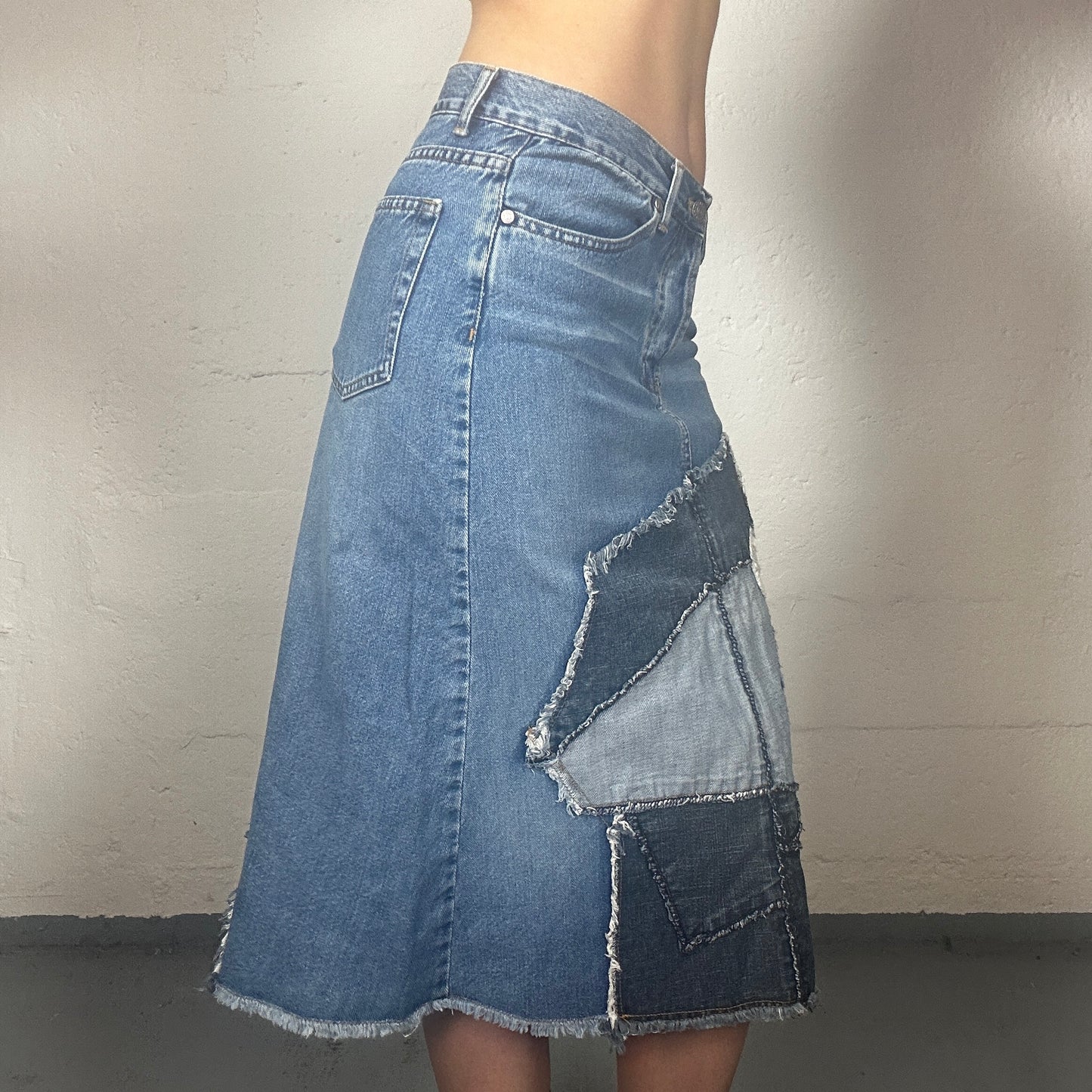 Vintage 2000’s Summer Midi Denim Skirt with Floral Patchwork Design (S)