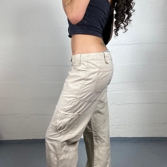 Vintage 2000's Skater Girl Beige Low Rise Lightly Flared Cargo Pants (M)