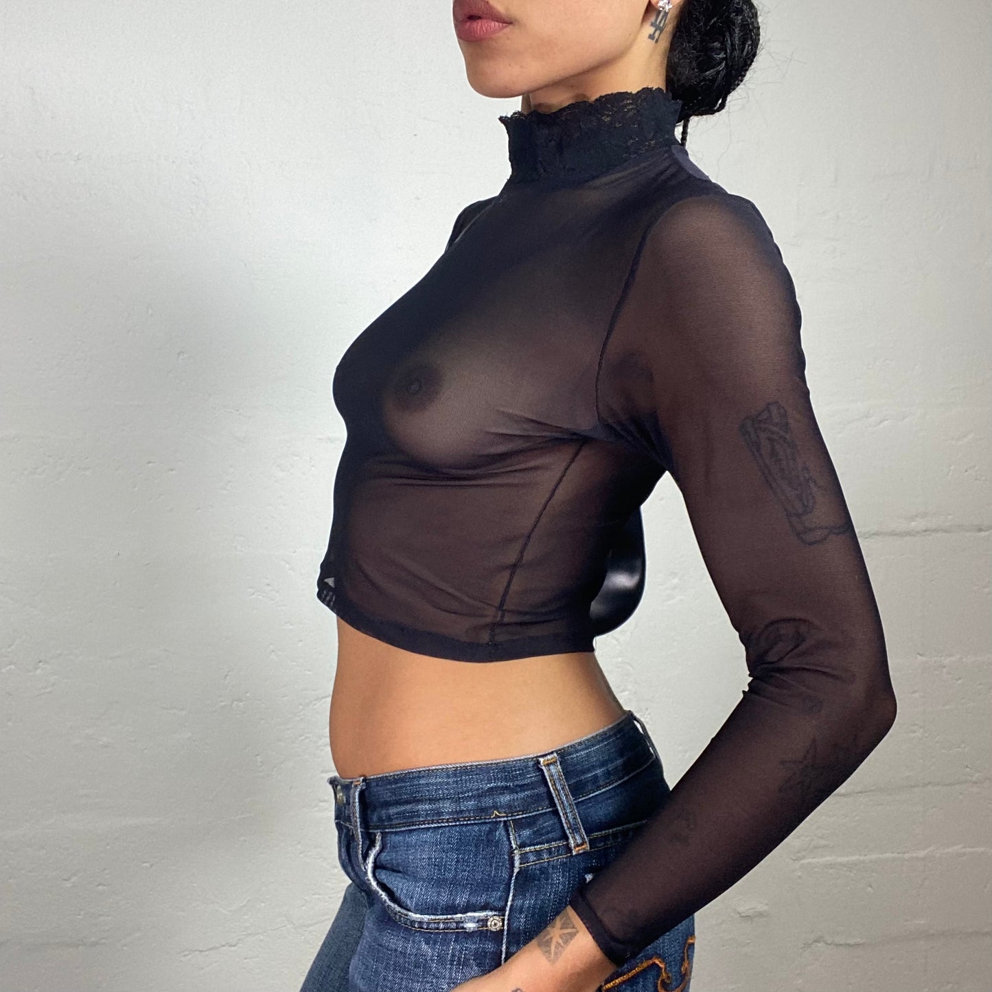 Vintage 2000's Downtown Girl Black See Through Mesh Longsleeve Cropped Turtleneck Top (M)