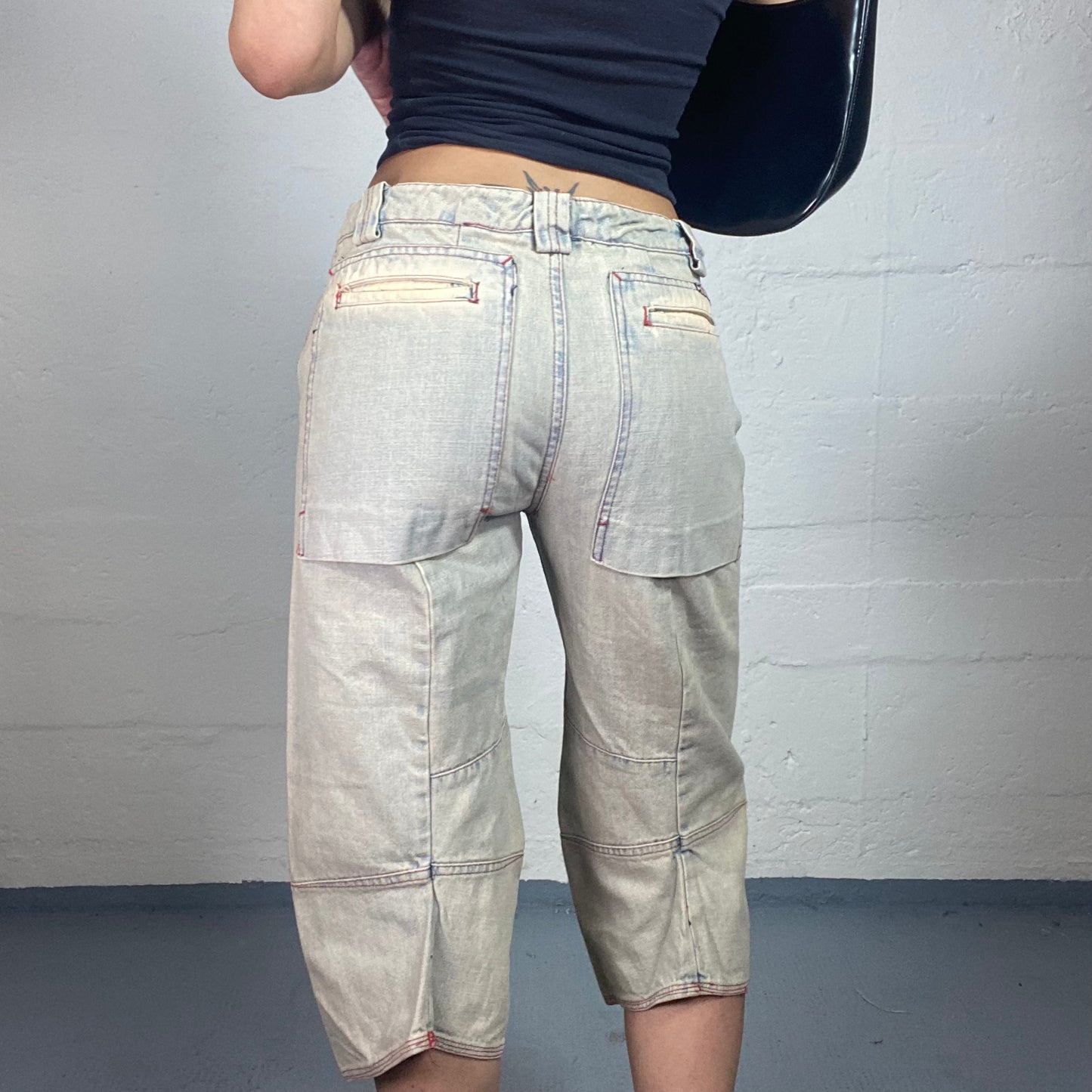 Vintage 2000's Summer Light Denim Beige Wash Middle Waist Straight Cut Capri Jeans (M)