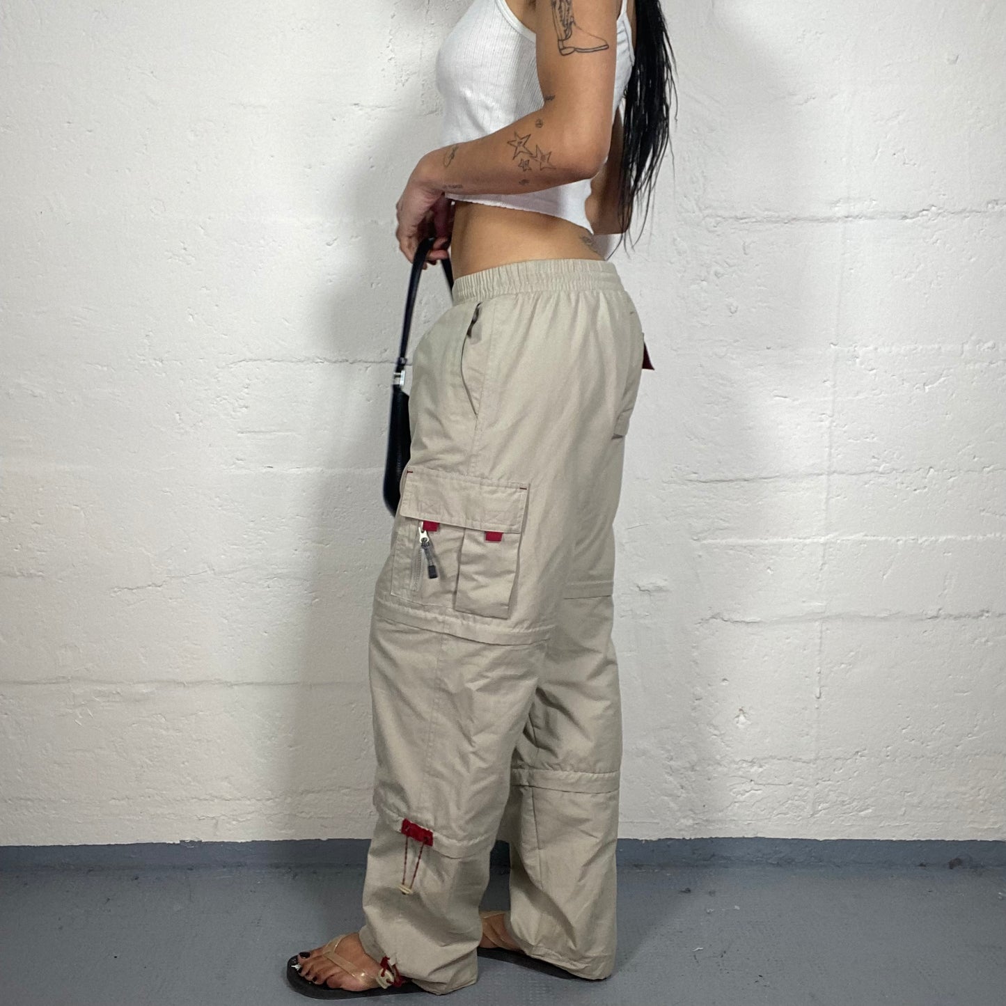Vintage 2000's Hip-Hop Beige Baggy Cargo Pants with Big Pockets (M)