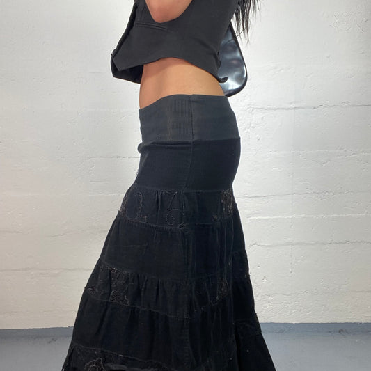 Vintage 2000's Dark Boho Low Waisted Black Ruffled Maxi Skirt with Sequin Details (S)