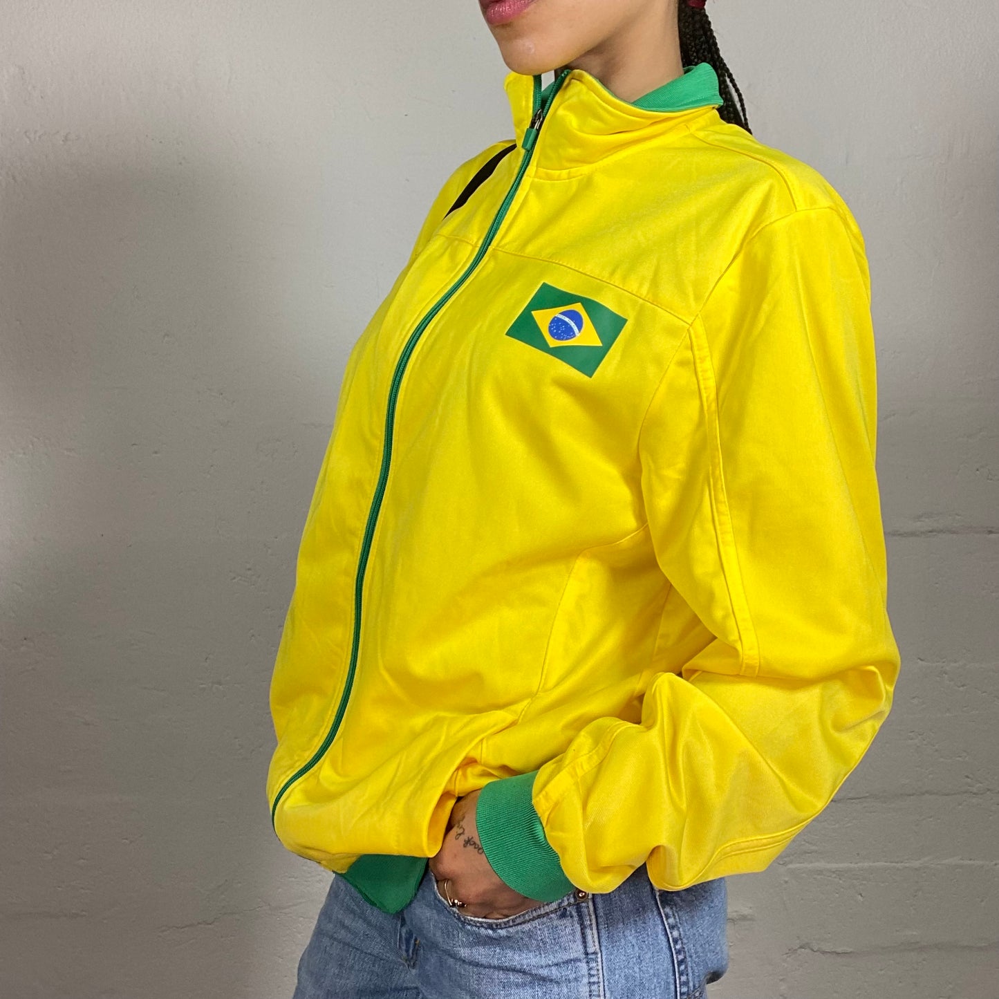 Vintage 2000's Lotto Brazil Yellow and Green Zip Up Windbreaker Jacket with Flag Embroidery (XL)