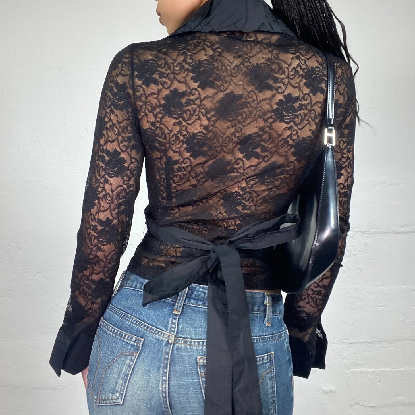 Vintage 2000's Romantic Black Lace Material See Theough Longsleeve Shirt (L)