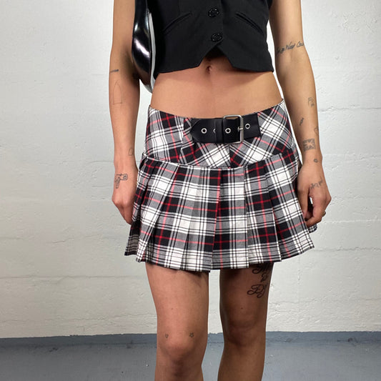 Vintage 2000's School Girl Mini Checkered Pleated Skirt with a Belt Detail (S)