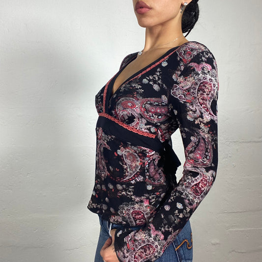 Vintage 2000's Downtown Girl Black Longsleeve V-Cut Top with Pink Toned Boho Print (M/L)