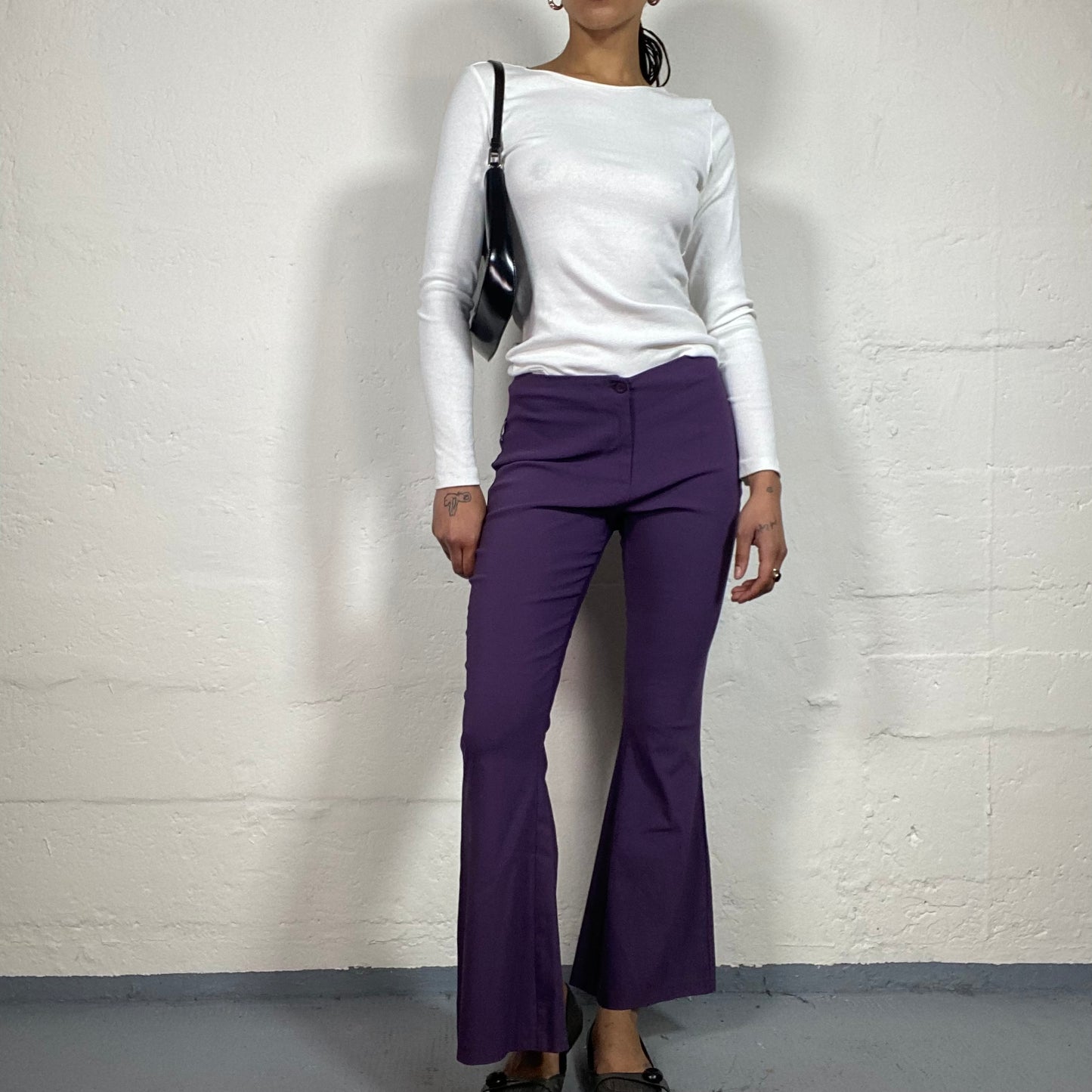 Vintage 2000's Dolce&Gabbana Funky Purple Middle Waist Clean Cut Flared Pants with Back Cuts (M)