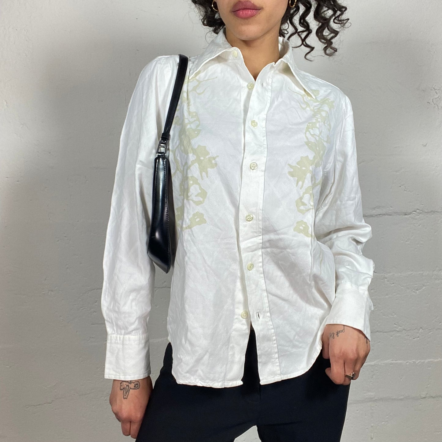 Vintage 2000's Romantic Summer White Button Up Shirt with Beige Floral Print (M)