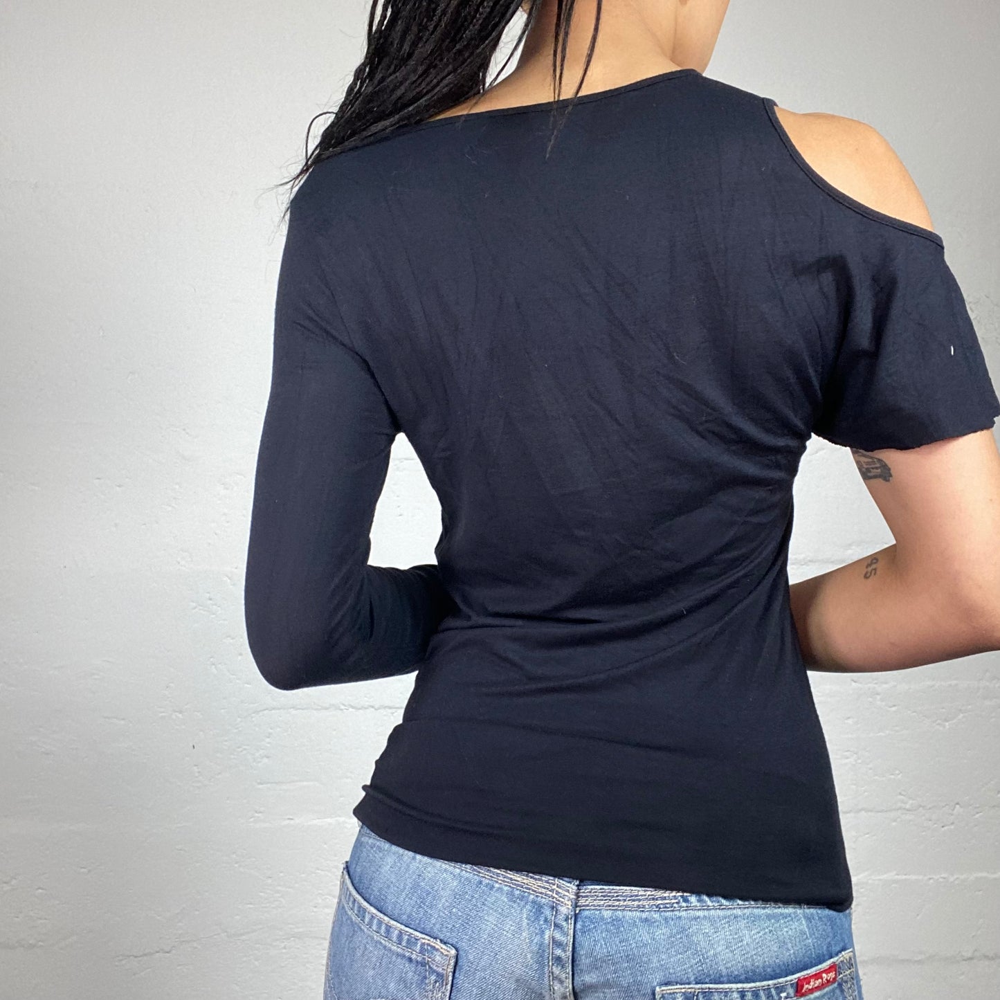 Vintage 2000's Goth Black Longsleeve Asymmetric V-Cut Top with Red Typography Print (M)