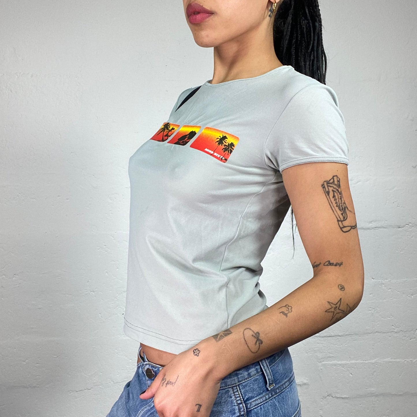 Vintage 2000's Miss Sixty Skater Girl Grey Baby Tee with Palm Sunset Print (XL)