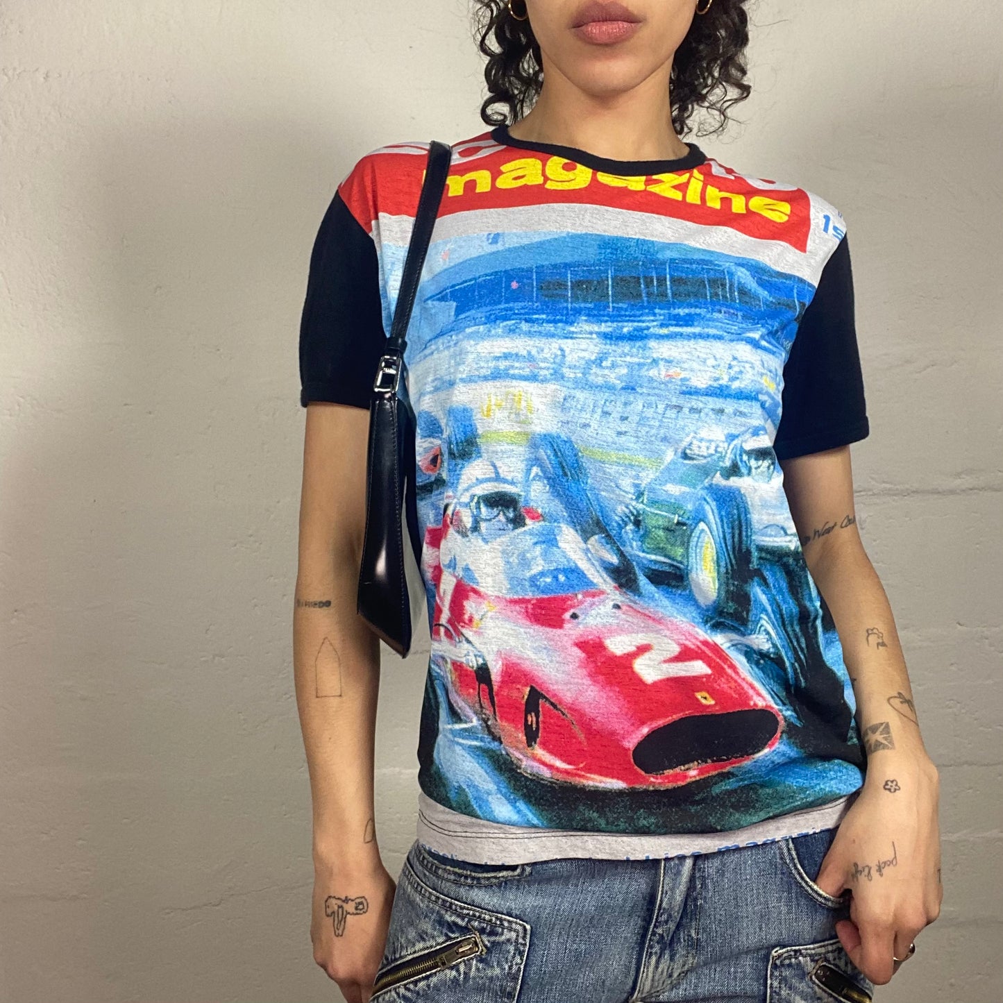 Vintage 2000's Sporty Multicoloured Car Printed Black T-Shirt (M)