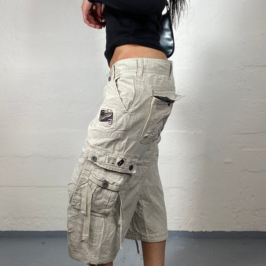 Vintage 2000's Skater Girl Beige Baggy Cargo Shorts with Multiple Pockets (XL)