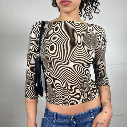 Vintage 2000's Downtown Girl Beige and Black Futuristic Print 3/4 Sleeve Cropped Top (S)