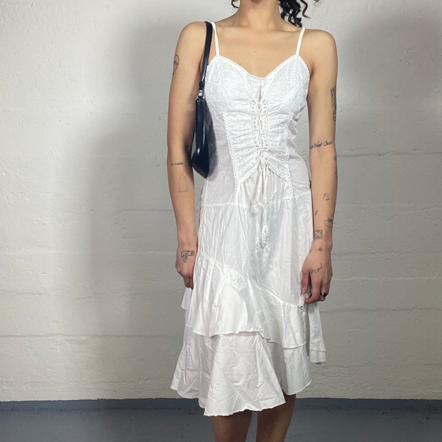 Vintage 2000's Coquette White Summer Layered Midi Cami Dress with Lace Up Front Detail (M)