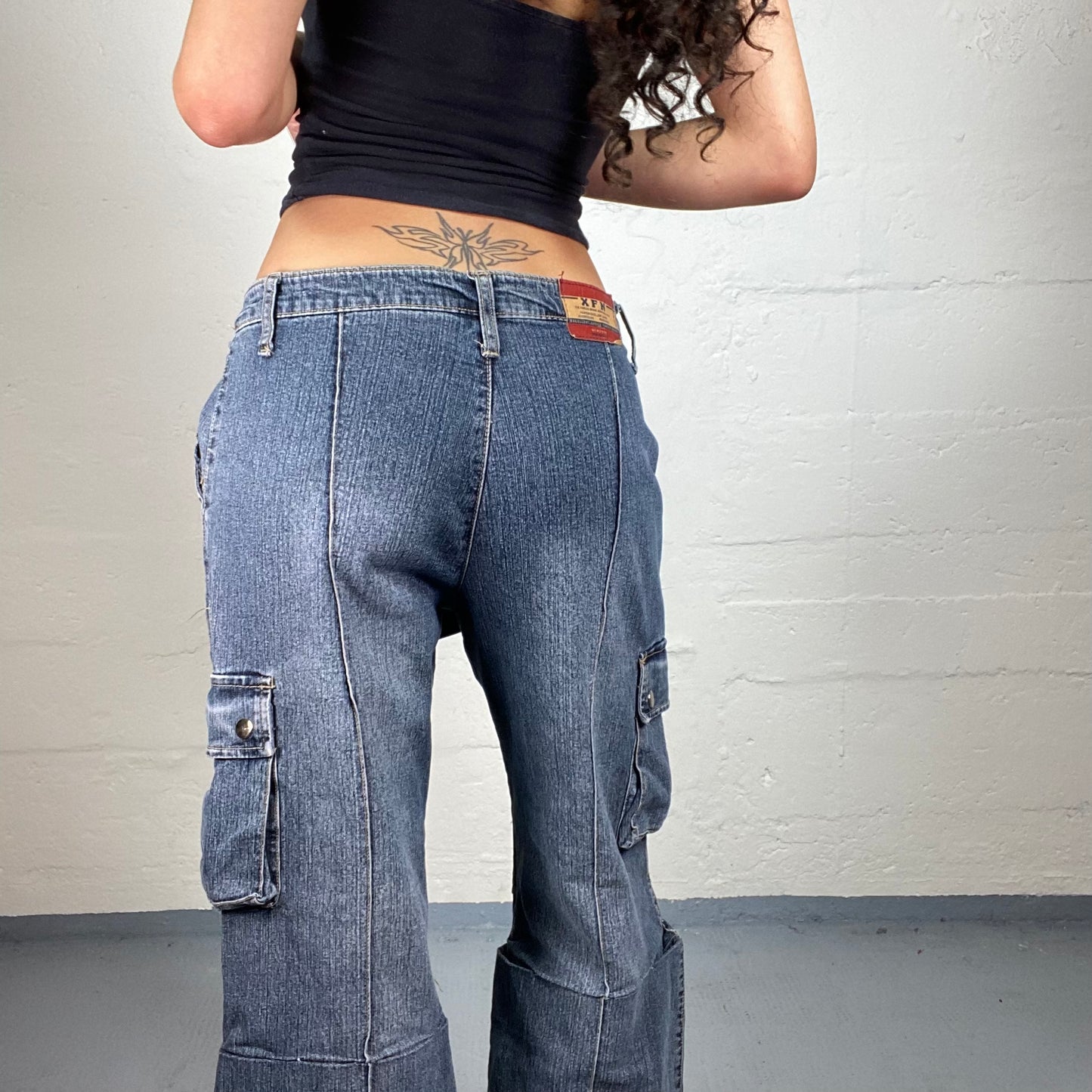 Vintage 2000's Hip Hop Low Waisted Cargo Baggy Jeans with Pockets and Zipper Details (XL)