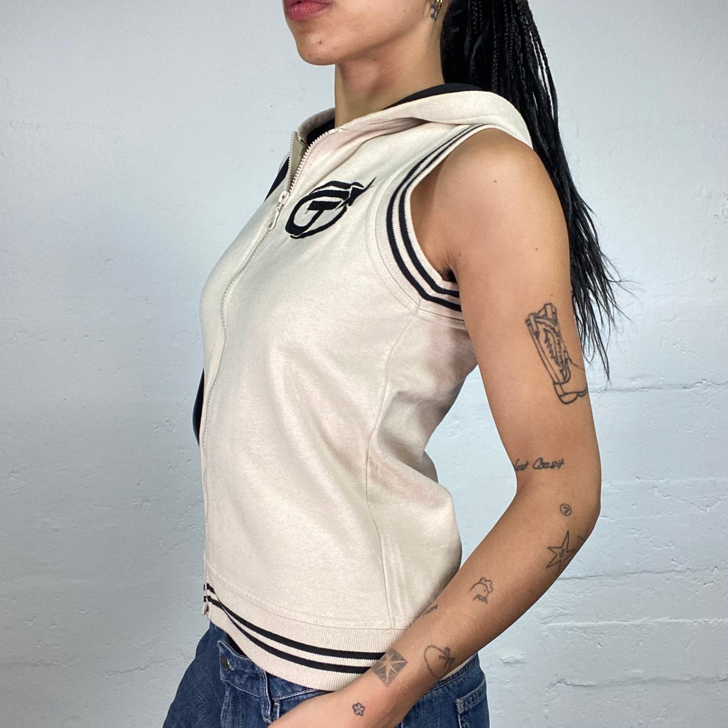 Vintage 2000's Sporty Beige Jersey Sleeveless Zip Up Hoodie with Black Details (S)
