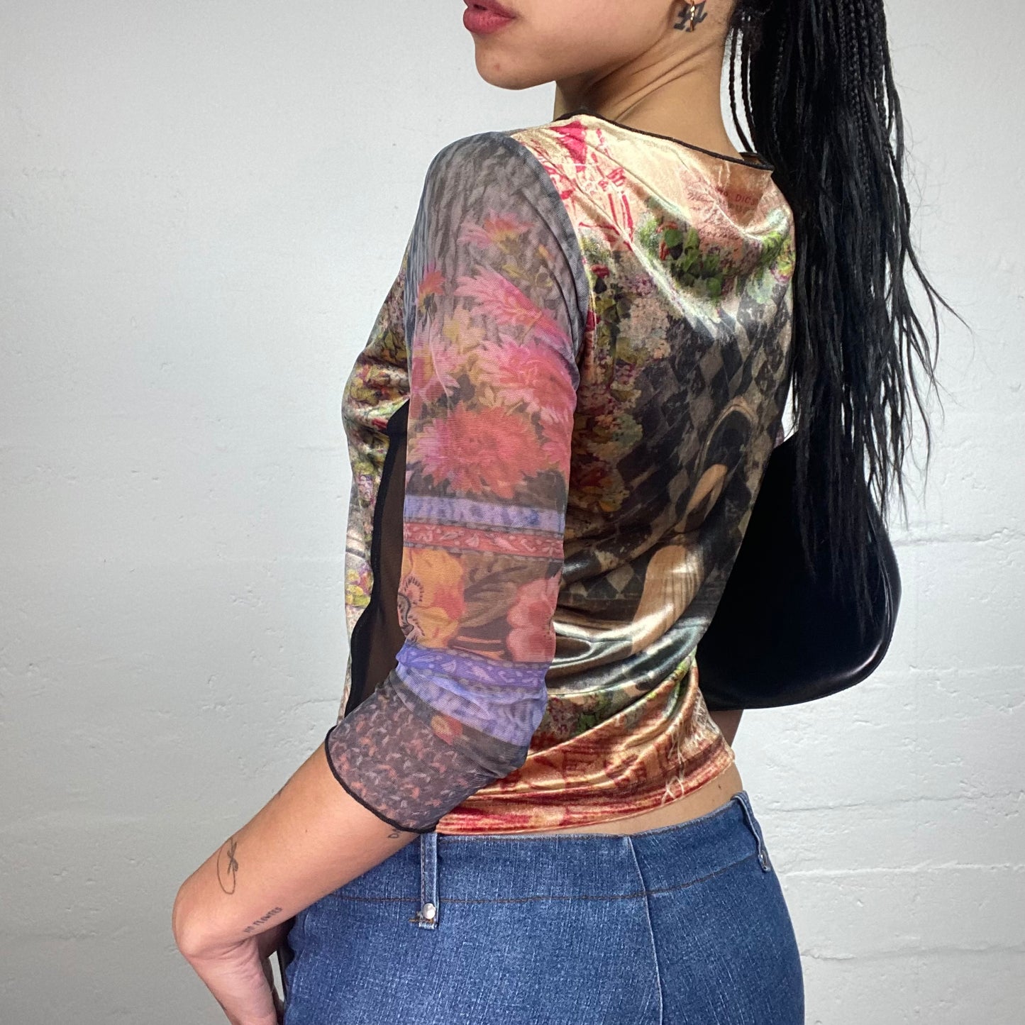 Vintage 2000's Downtown Girl Multicoloured Velour Painting Print 2/4 Sleeve V-Cut Top (M)